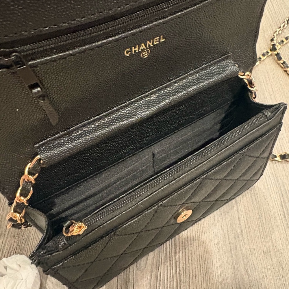 Chanel Beauty GWP Makeup Crossbody Bag - Picture 5 of 10